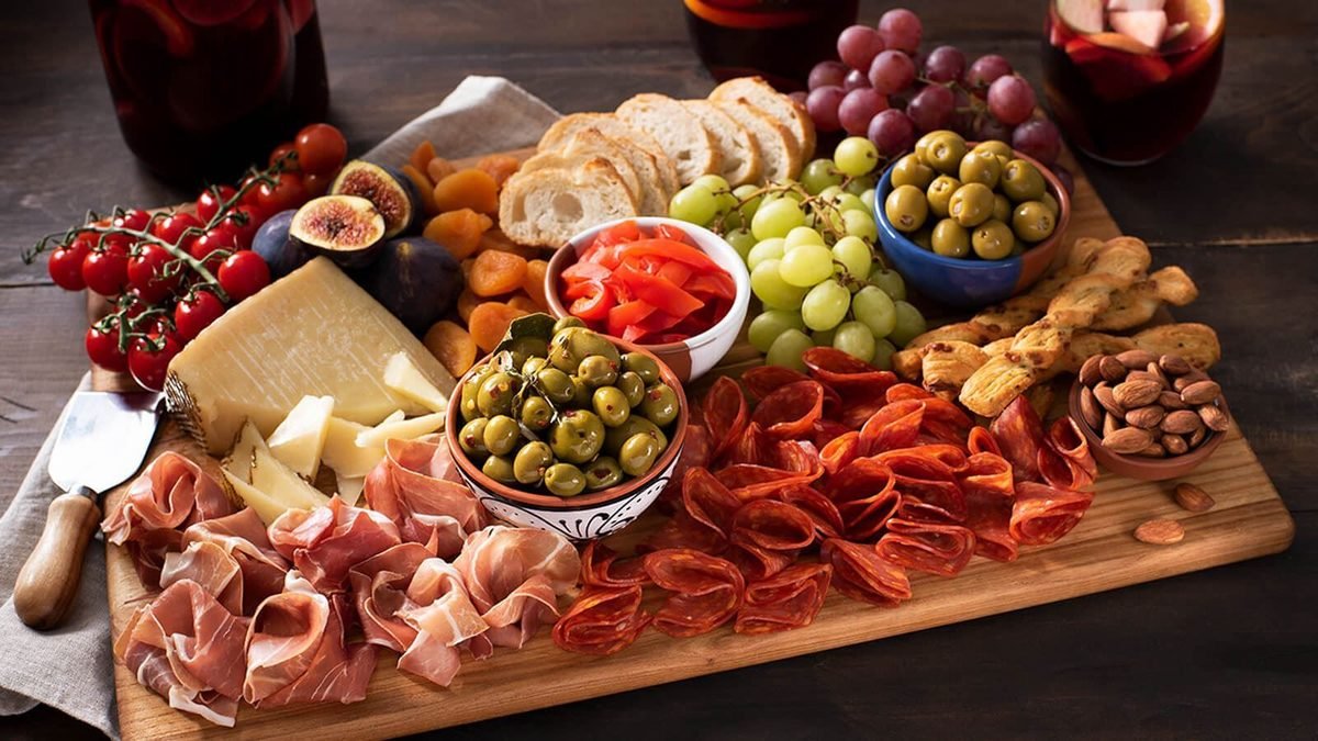 Tabla de productos ibéricos preparada para un servicio privado